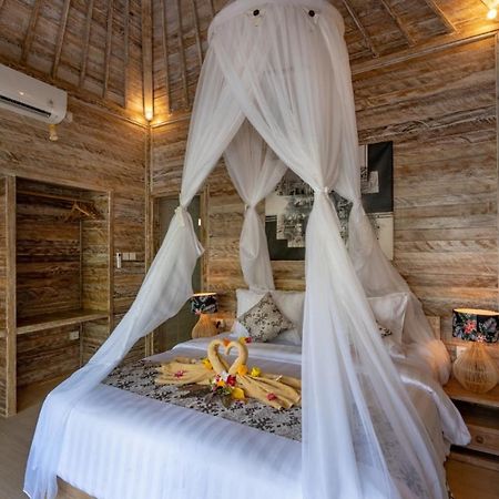 Helly'S Secret Garden Cottage Lembongan Extérieur photo