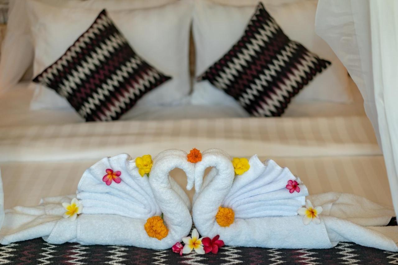 Helly'S Secret Garden Cottage Lembongan Extérieur photo