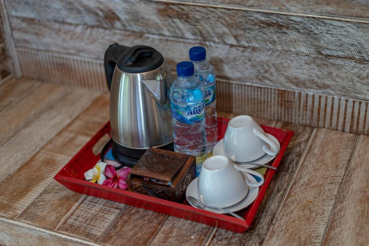 Helly'S Secret Garden Cottage Lembongan Extérieur photo