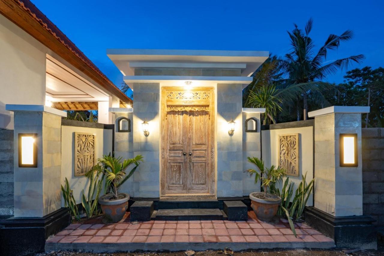 Helly'S Secret Garden Cottage Lembongan Extérieur photo